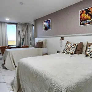 Antonio's E - Airport Hotel